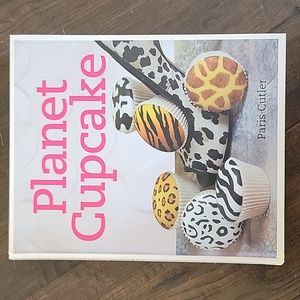 Planet cupcake cookbook/decorating book